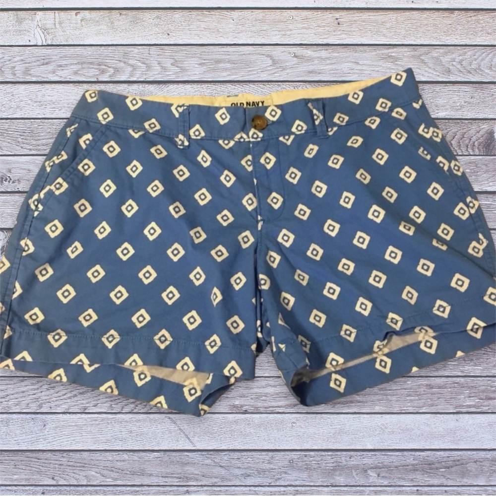 2 for $6 🎉 Old Navy blue shorts w/ diamonds size 6